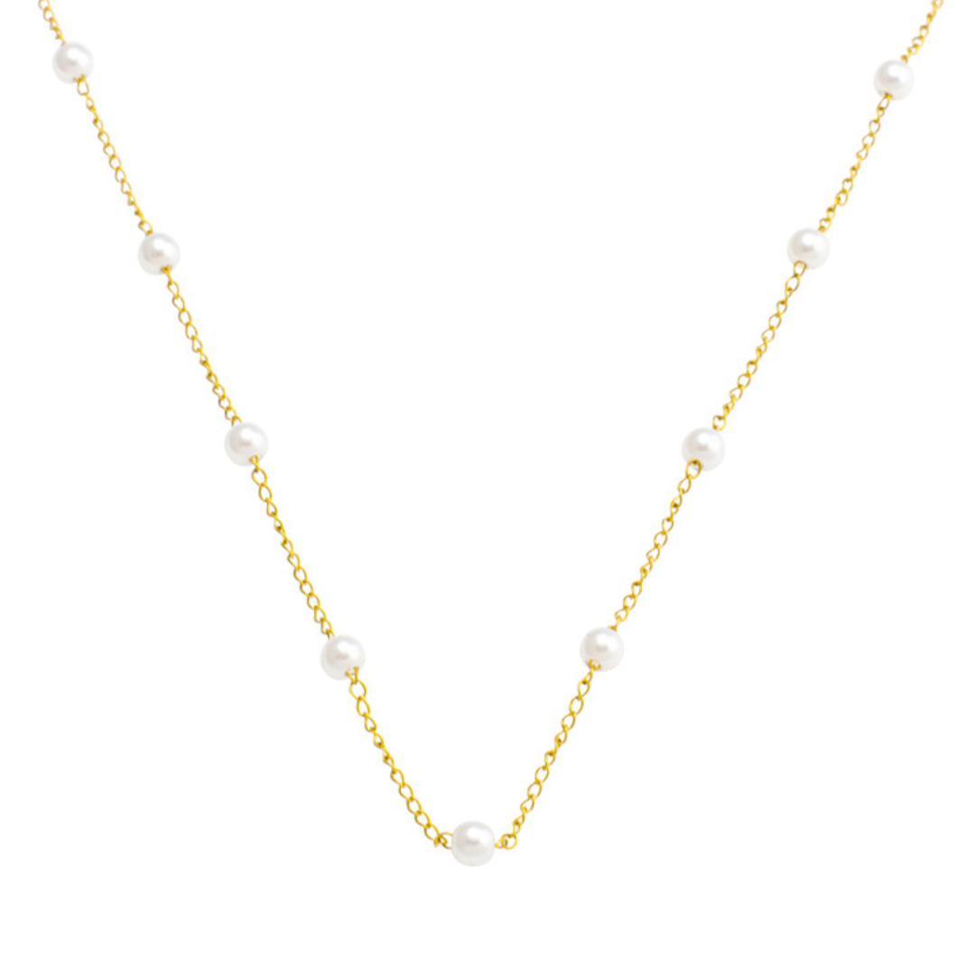 Spomini na Prvo Ljubezen" can be rephrased as "Nostalgija Prve Ljubezni.