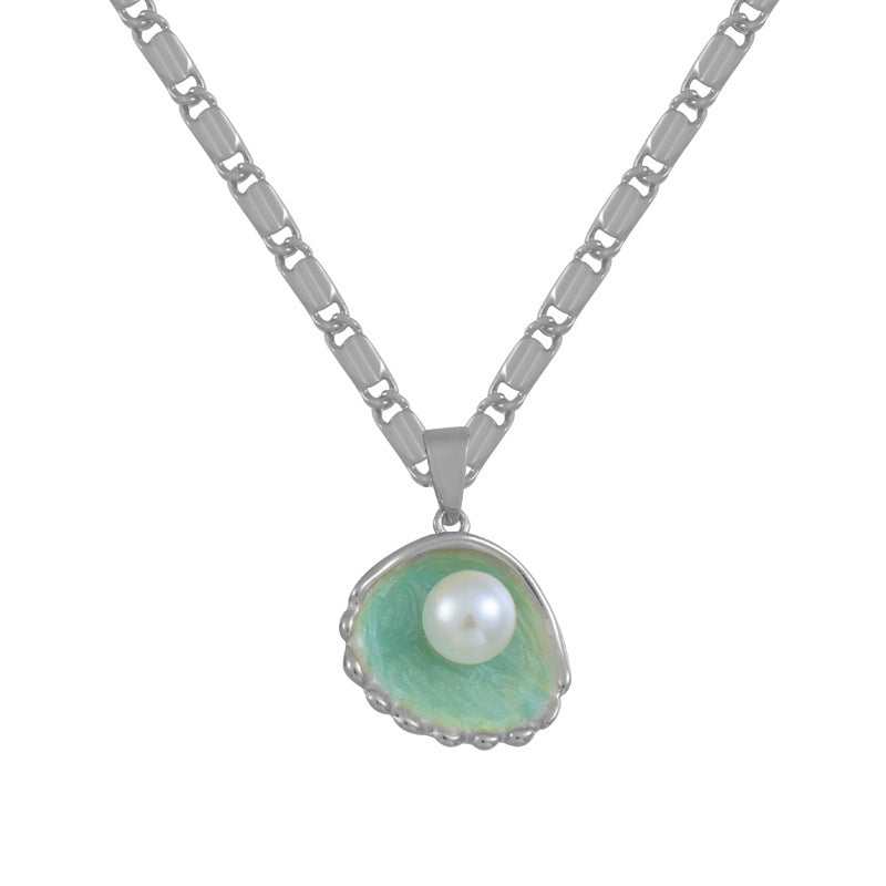 Necklace with Seashell
