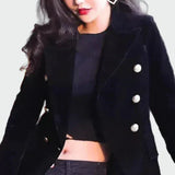 Michaela - Sakot v popolnem kroju