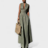 Kratka obleka brez rokavov s plisiranjem in tesnim krojem midi